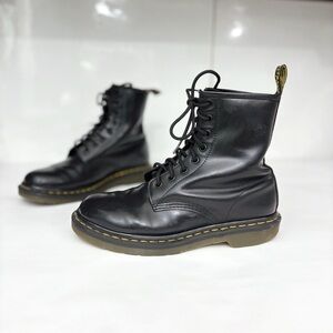 Dr Martens 1460 Women Combat Boots EU 39 US 8 Lace Up Black Leather Grunge Punk